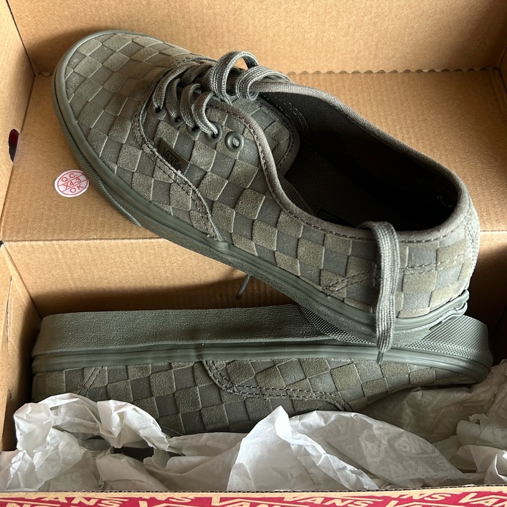 Vans never worn